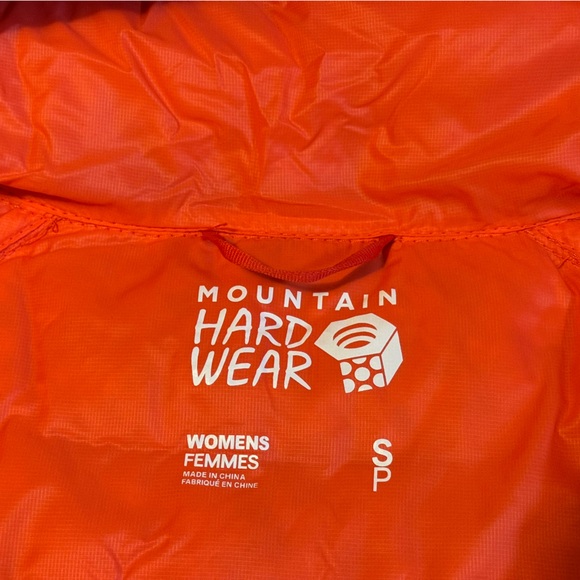 Mountain Hardware Phantom Hoody in Fiery Red - Picture 7 of 8